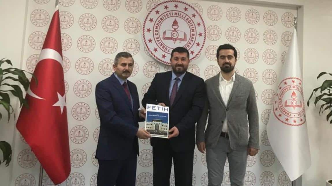 Antalya İl Milli Eğitim Din Öğretiminden Sorumlu Şube Müdürü Sayın Recai Ocak'ı Makamında Ziyaret Ettik