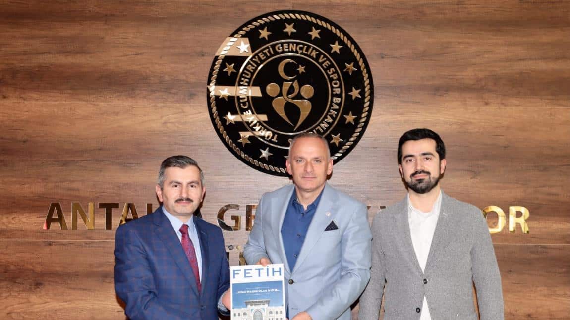 Antalya İl Gençlik ve Spor Müdürü Sayın Yavuz Gürhan'ı Makamında Ziyaret Ettik 